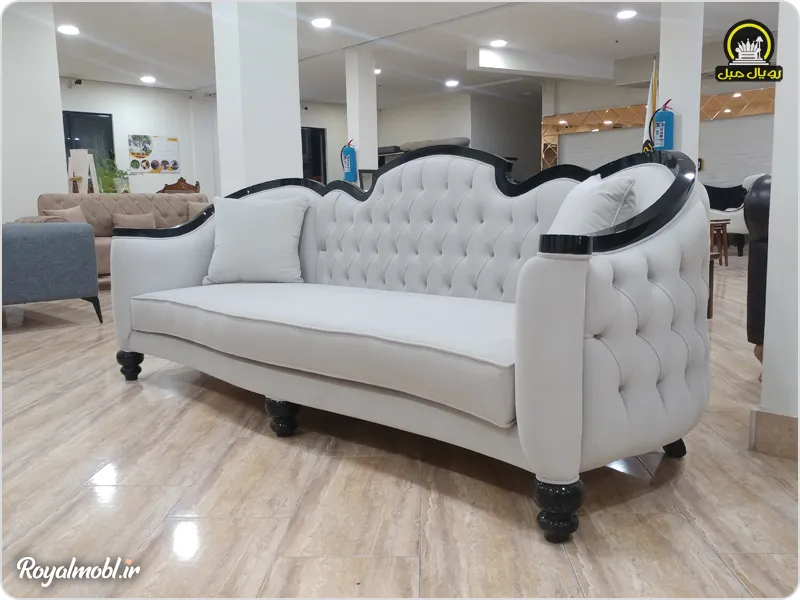 مبل سه نفره مدرن کلاسیک کرم رنگ
