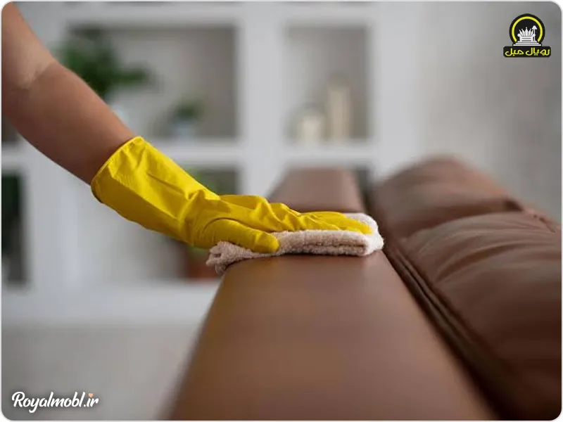 تمیز کردن پارچه مبلی با محلول خانگی