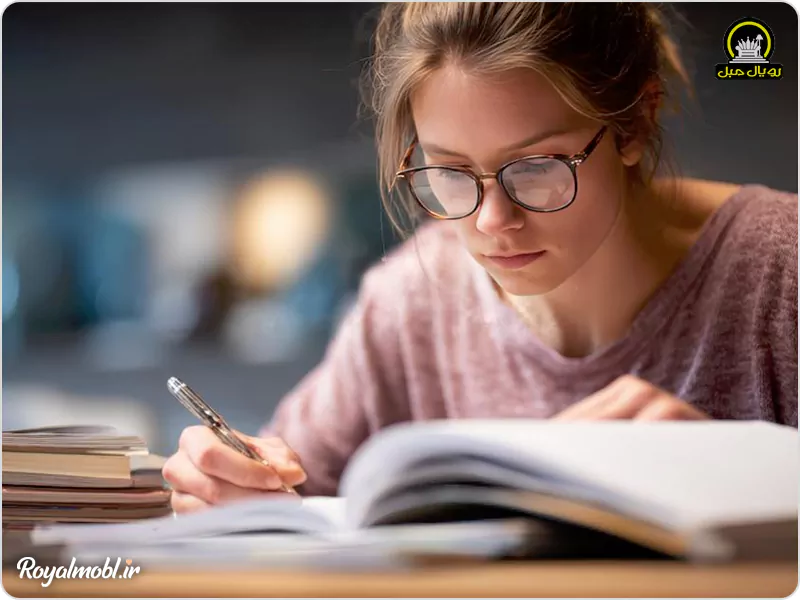 میز تحریر نوجوانان