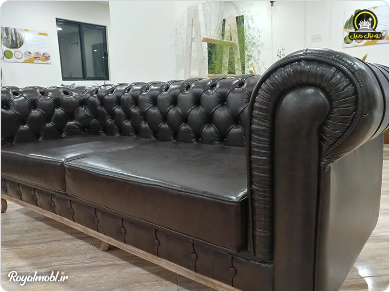 کاناپه سه نفره چستر چرمی قهوه ای سوخته